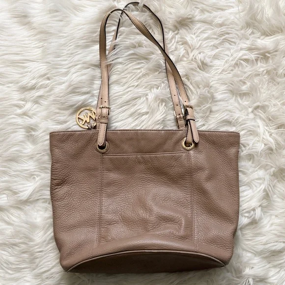 Micheal Kors Tan Leather Tote Medium Size Purse - Picture 2 of 10
